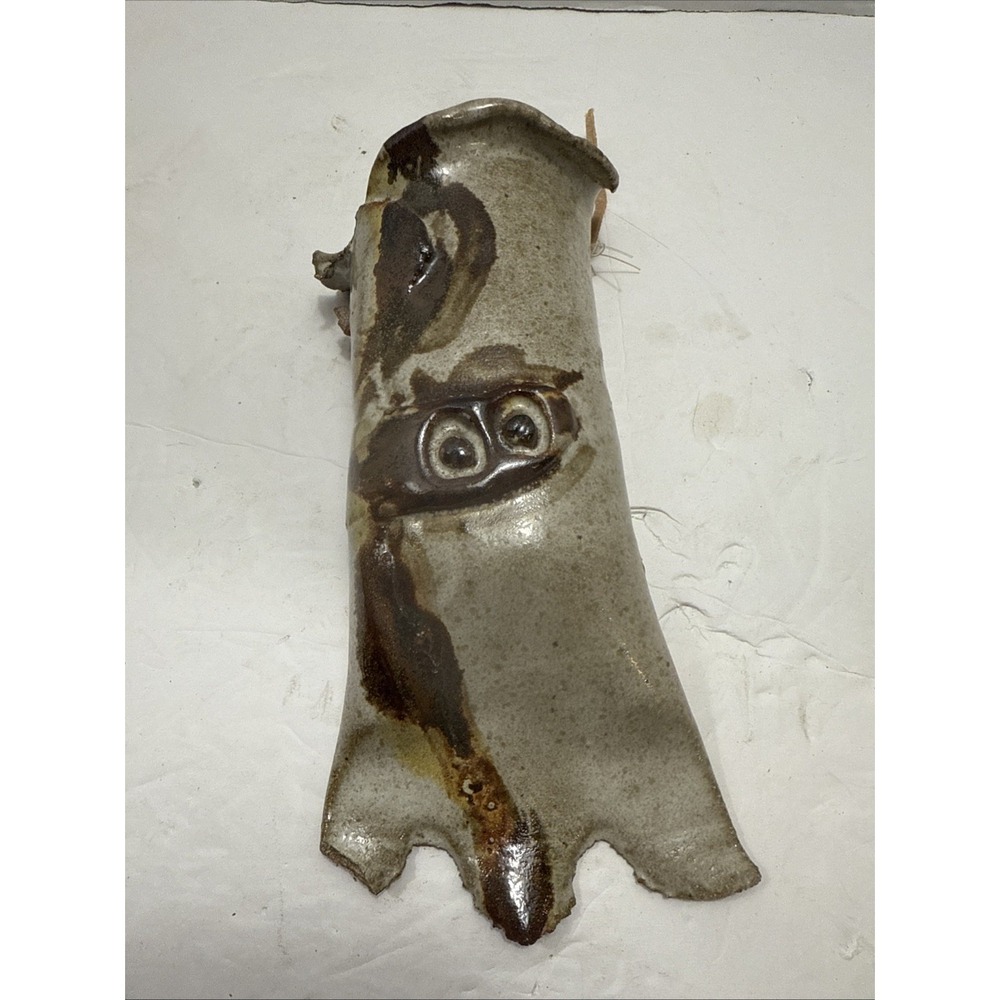 Primitive Handmade Pottery Art Hanging Wall Pocket/Match Holder VTG 9.5" Height
